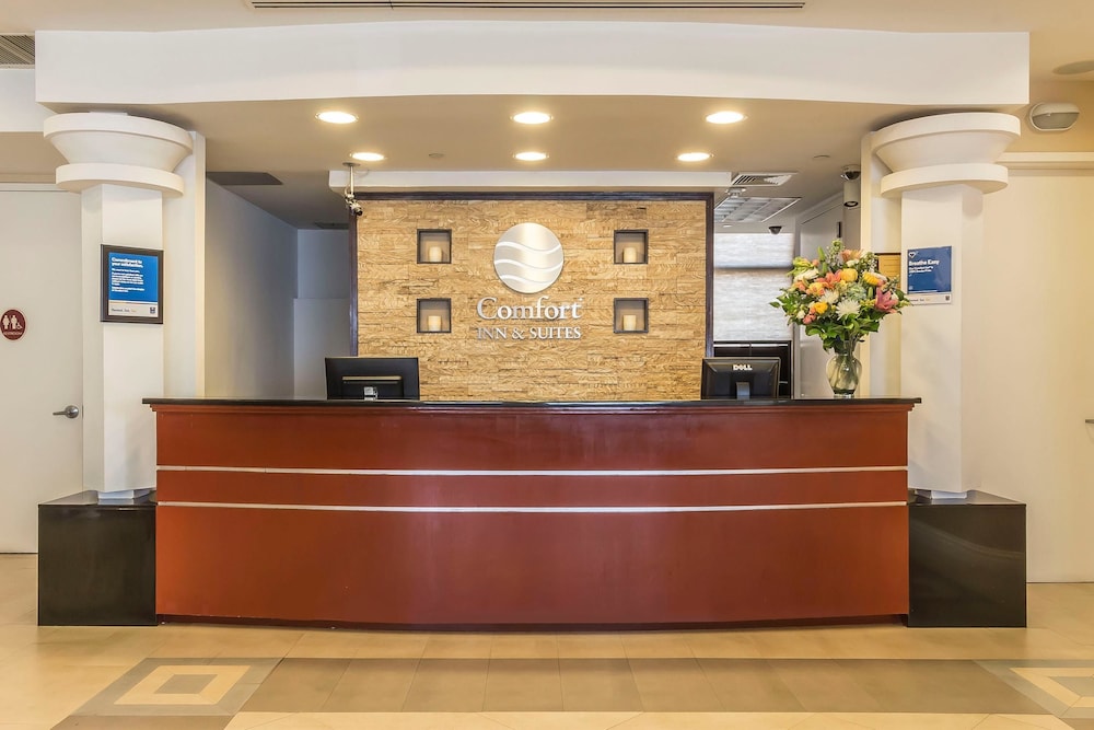 comfort inn and suites laguardia airport