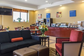 Comfort Inn & Suites Laguardia Airport,In Maspeth (Queens),3 star