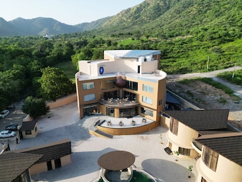 the qualia resort club and brewery