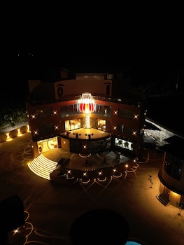 the qualia resort club and brewery