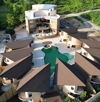 the qualia resort club and brewery