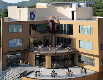 the qualia resort club and brewery