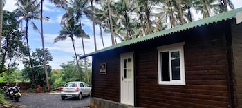 seclude eco cottages