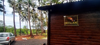 seclude eco cottages