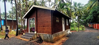 seclude eco cottages