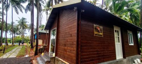 seclude eco cottages