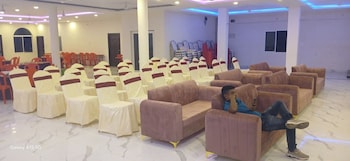 avinis garden and hotel by grb