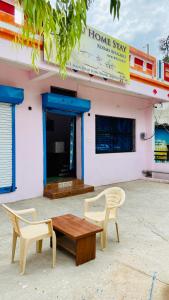 mandu home stay