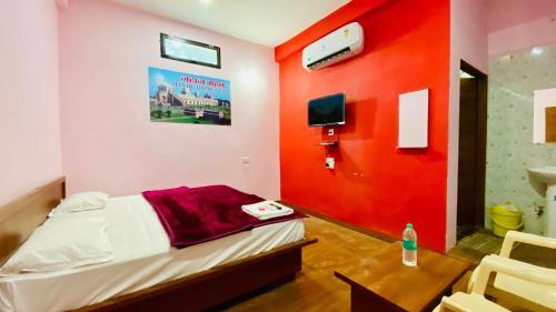 mandu home stay