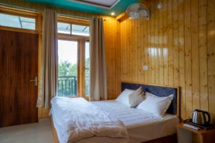 river view villa bir