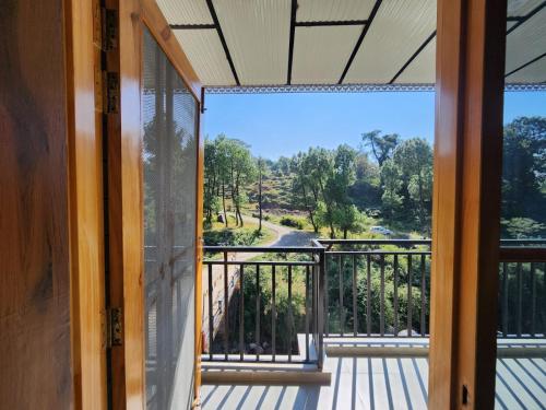 river view villa bir