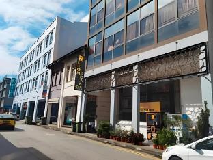 a hotel dickson stay from 9pm to 8am