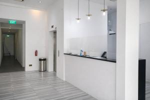 a hotel dickson stay from 9pm to 8am