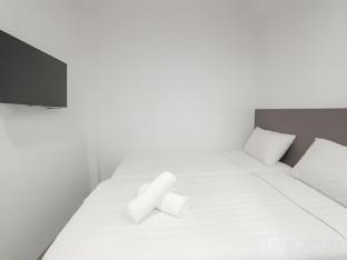 a hotel dickson stay from 9pm to 8am