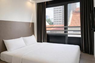 a hotel dickson stay from 9pm to 8am