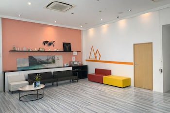 A Hotel Dickson, Stay From 9Pm To 8Am,,3 star