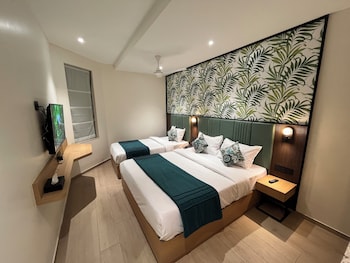 esquire hotel mumbai