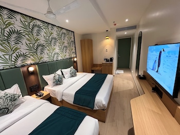 esquire hotel mumbai