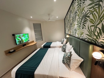 esquire hotel mumbai