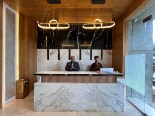 esquire hotel mumbai