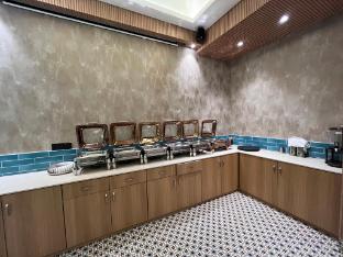 esquire hotel mumbai