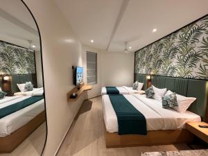 esquire hotel mumbai