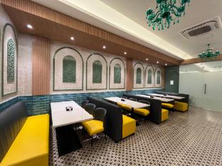 esquire hotel mumbai