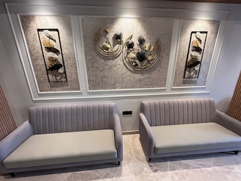 esquire hotel mumbai