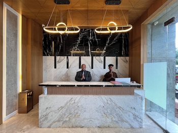 esquire hotel mumbai