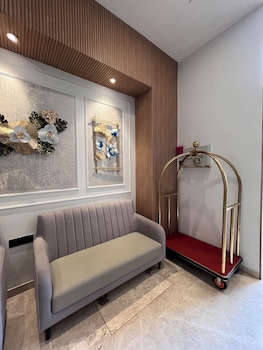 esquire hotel mumbai