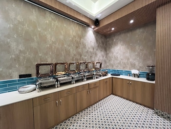 esquire hotel mumbai