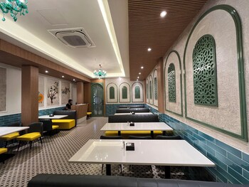 esquire hotel mumbai