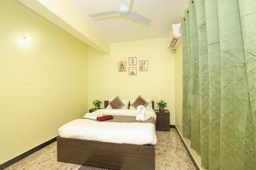 Margaritas Residency,,2 star