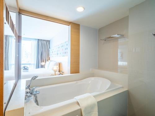 vela dhi glow pratunam