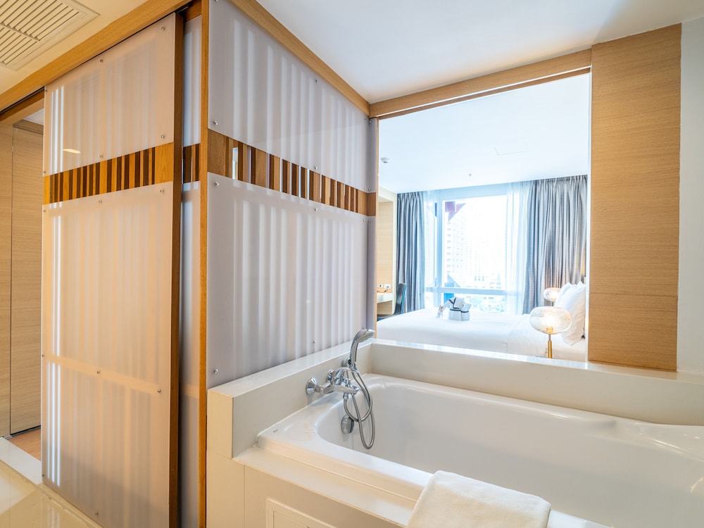 vela dhi glow pratunam