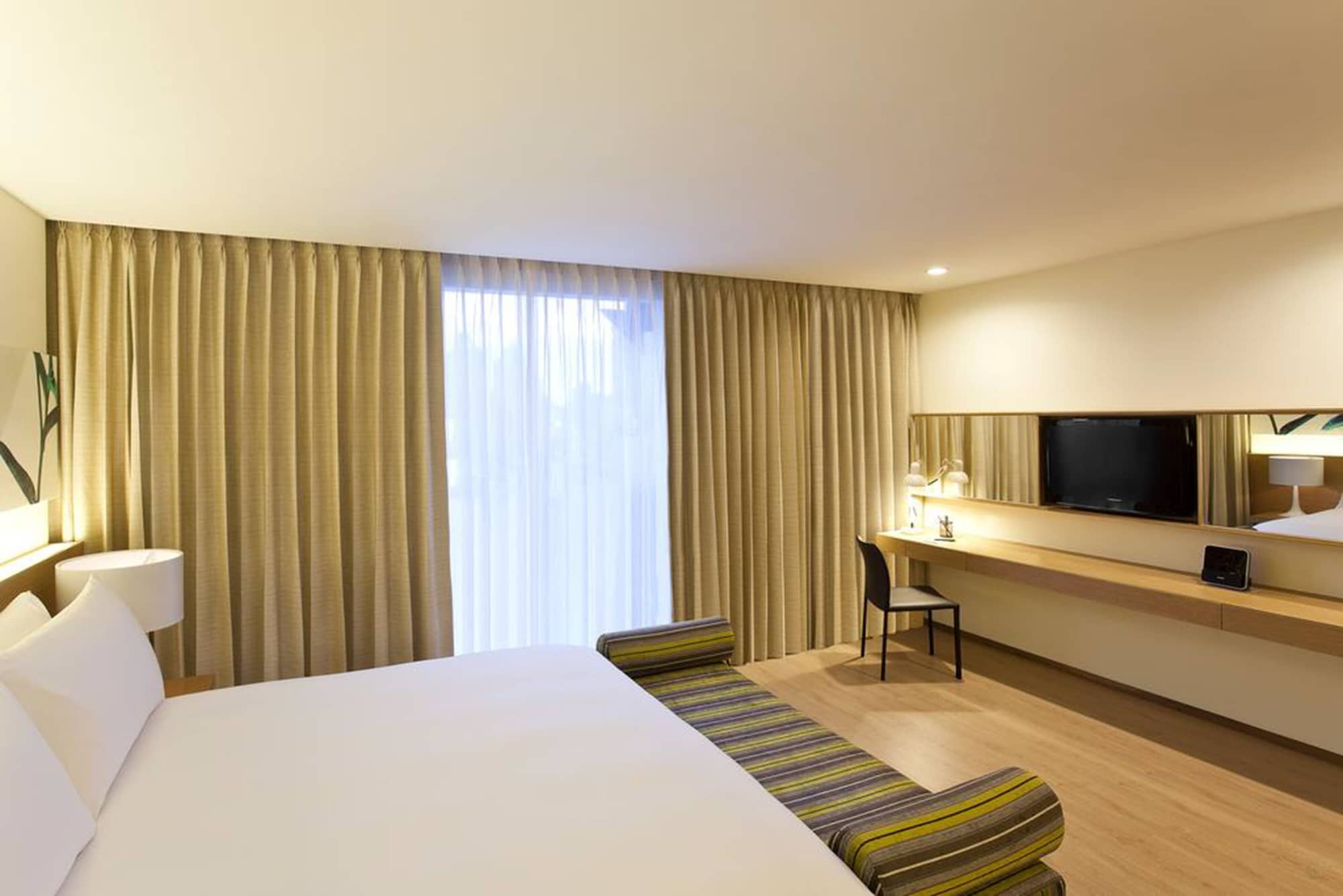 vela dhi glow pratunam