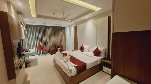 Hotel Ramkrishna Palace,,3 star