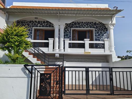 Loveleaf Cottage,,2 star