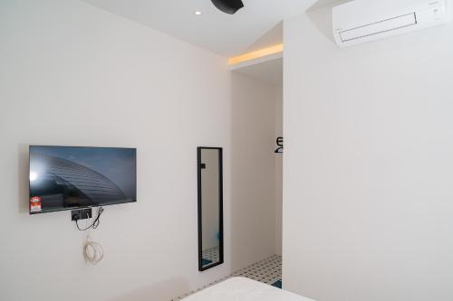 jovial industrial stylish lodge bukit mertajam