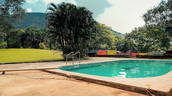 whispering peepul resort