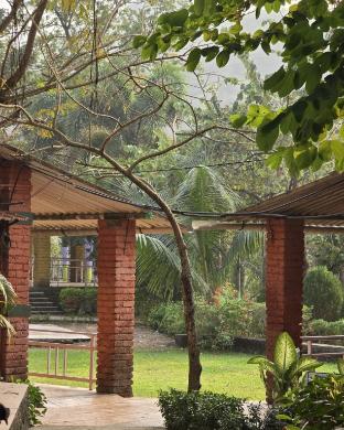 whispering peepul resort