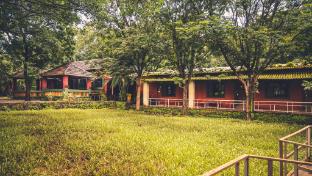 Whispering Peepul Resort,,3 star