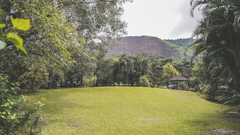 whispering peepul resort