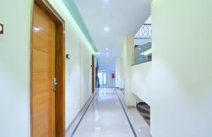 hotel shandon 2 mins from cannaught place