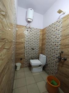 milestone homestay agra