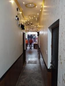 milestone homestay agra