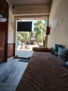 milestone homestay agra