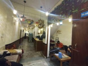milestone homestay agra