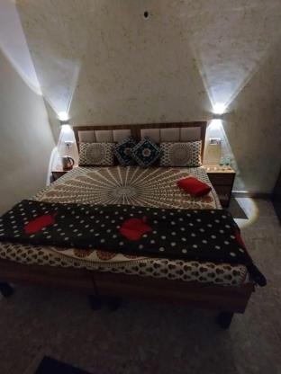 milestone homestay agra