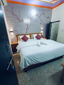 milestone homestay agra